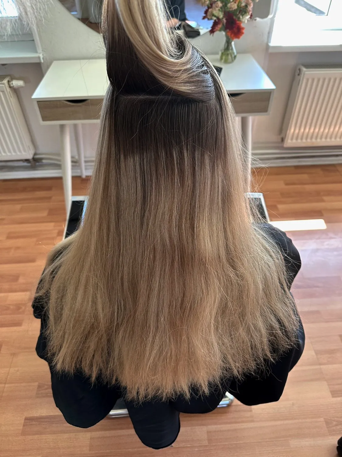 Dark roots, warm lengths